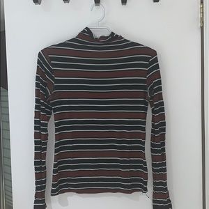 Stripped turtleneck